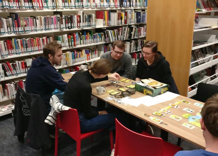 Spelletjesavond in de bibliotheek © Lokaal bestuur Rijkevorsel