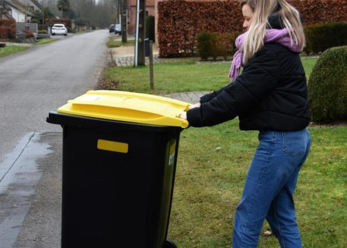 Nieuwe afvalcontainers met geel, groen of grijs deksel