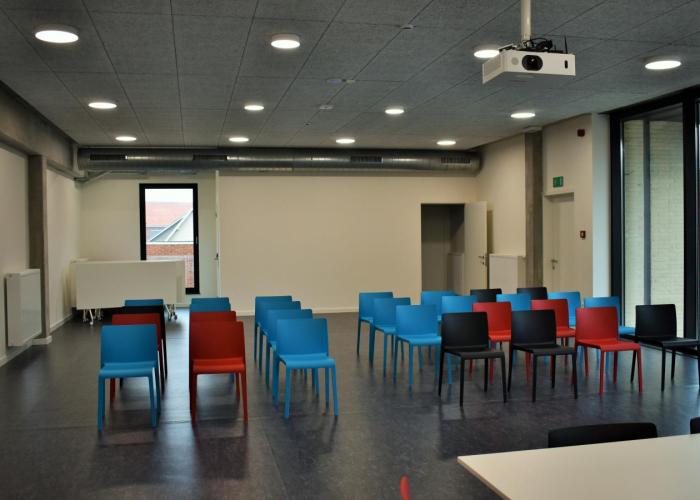 Studeren in jeugdhuis De Wauwel en Kinderclub centrum