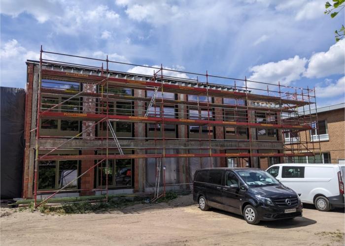 Renovatie gemeentehuis: werken aan gevels en technische inrichting